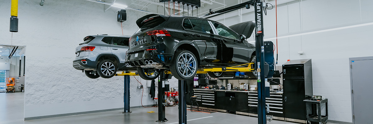 Auto Service Bay