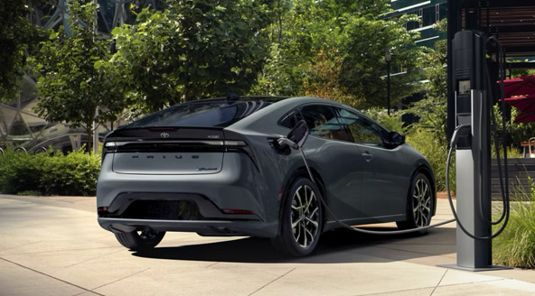 XSE Premium shown in Guardian Gray. Options shown. Limited availability.