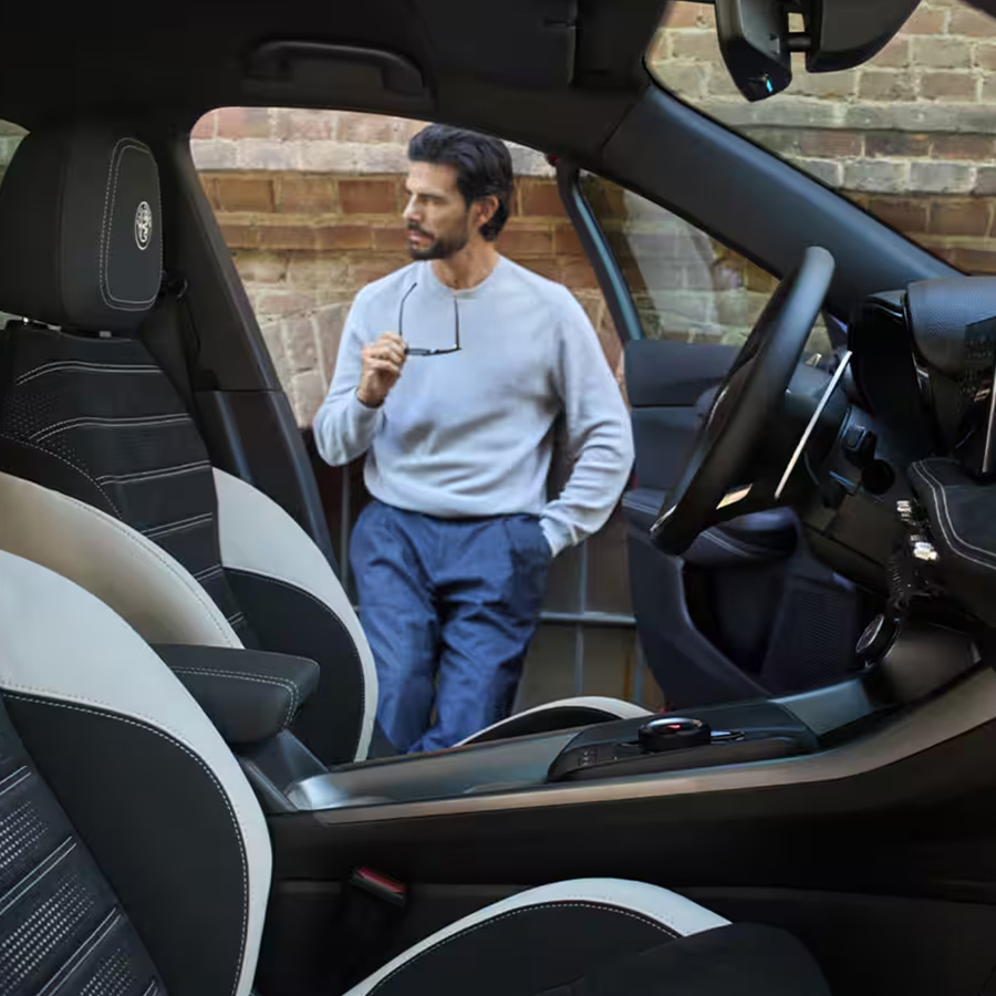 Interior view of the Alfa Romeo Tonale