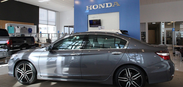 Legends Honda interior dealership image