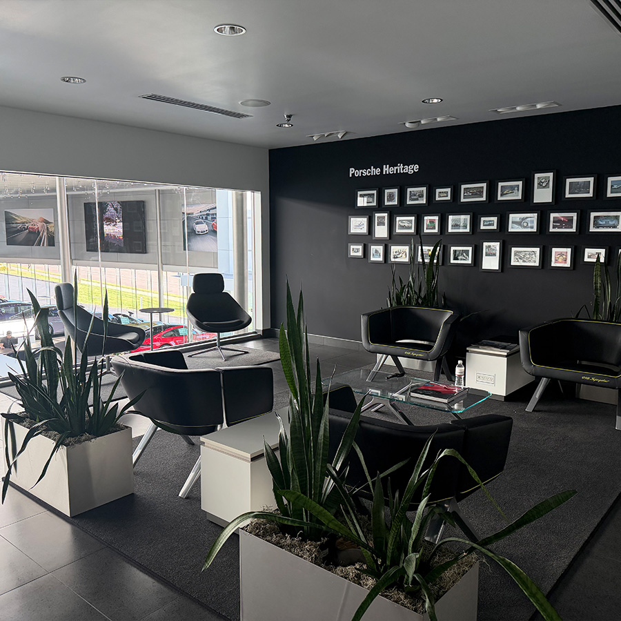 Porsche 918 Lounge