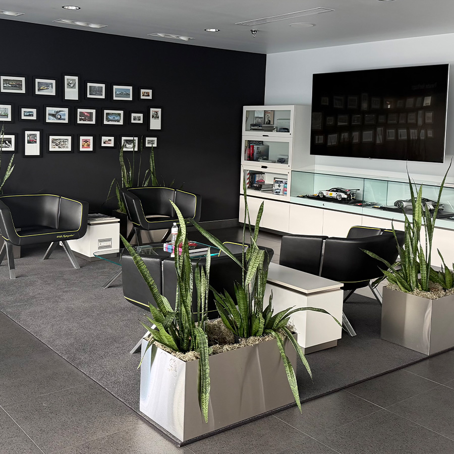 Porsche 918 Lounge