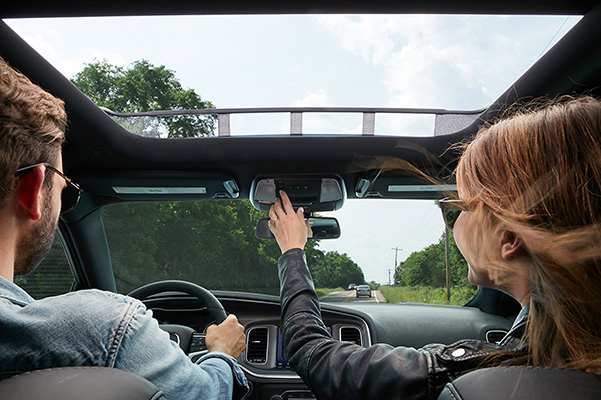 2020 Dodge Charger sunroof